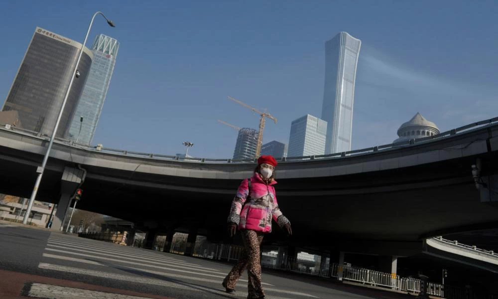 Κορωναϊός: Βλάπτει σοβαρά και… την ψυχική υγεία! Εκατοντάδες νέες γραμμές στήριξης